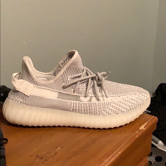 Yeezy Boost 350 v2 Static’s Reflective - Picture 1 of 7